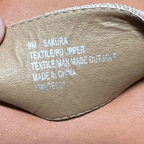 Tommy Bahama Women's Sakura Wedge Sandals Strappy Tan 9M - Picture 10 of 10